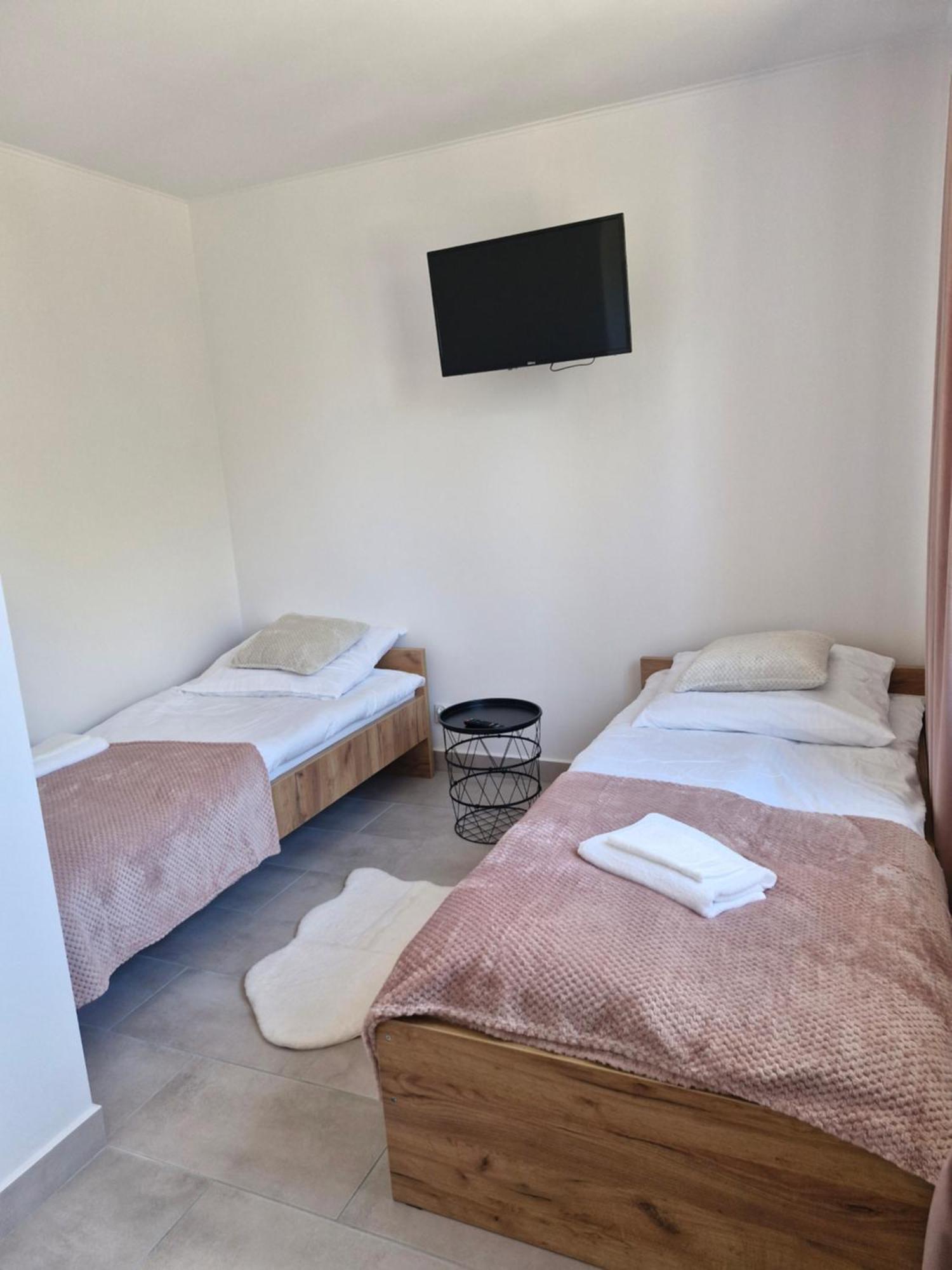 Motel Mewa Lezajsk Buitenkant foto